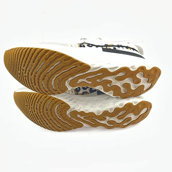 Nike React Infinity Run Flyknit 2 Running Shoes Womens 6.5 Leopard Animal Print - Picture 5 of 10